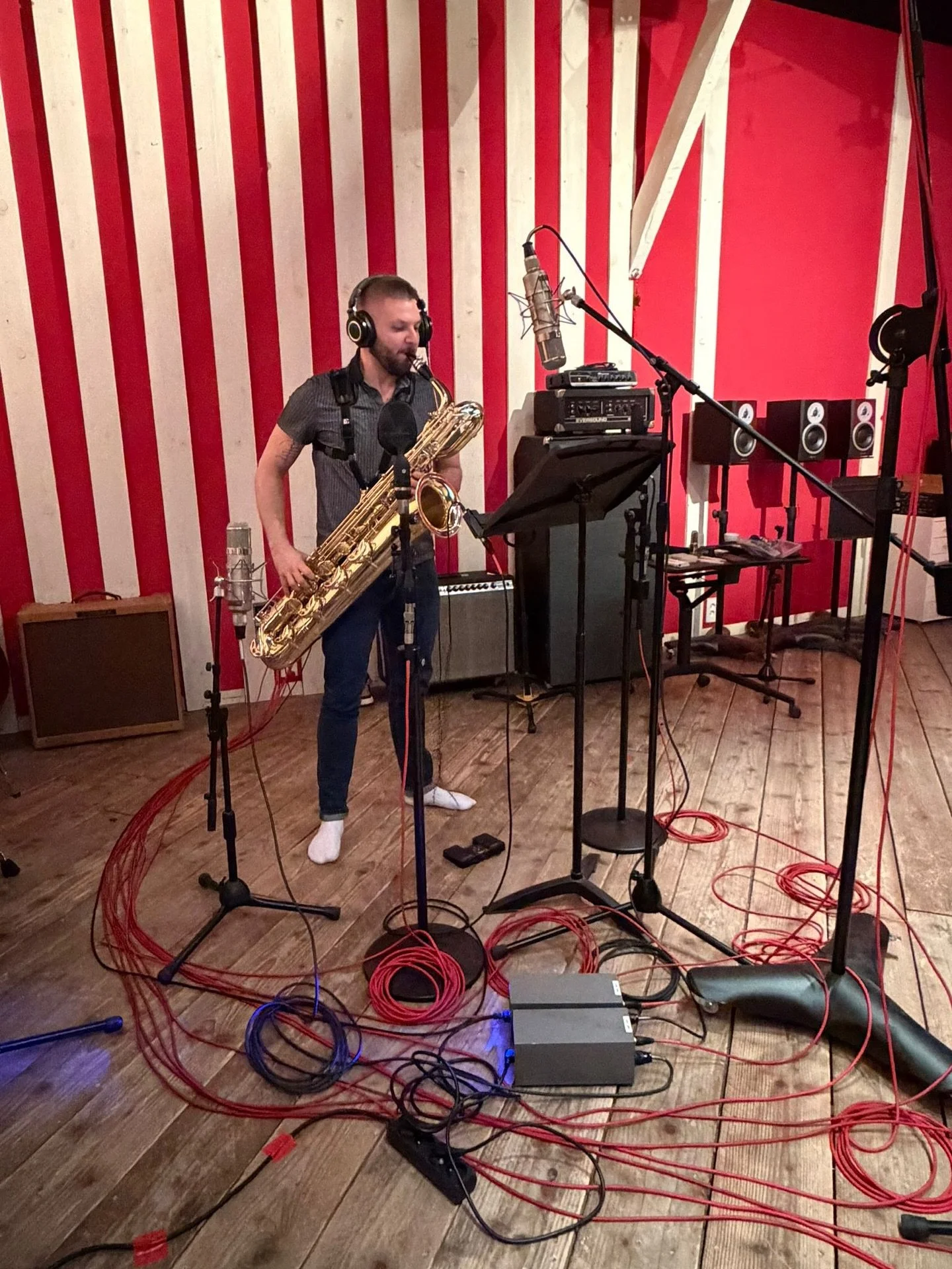 Feeling deeply inspired after an unforgettable recording session in Paris for Ramon Lazkano&rsquo;s (@montxo1968) stunning work &ldquo;Zilarbizi&rdquo; for baritone saxophone and muted piano. 🎷🎹 Ramon and I have shared a close friendship and artist