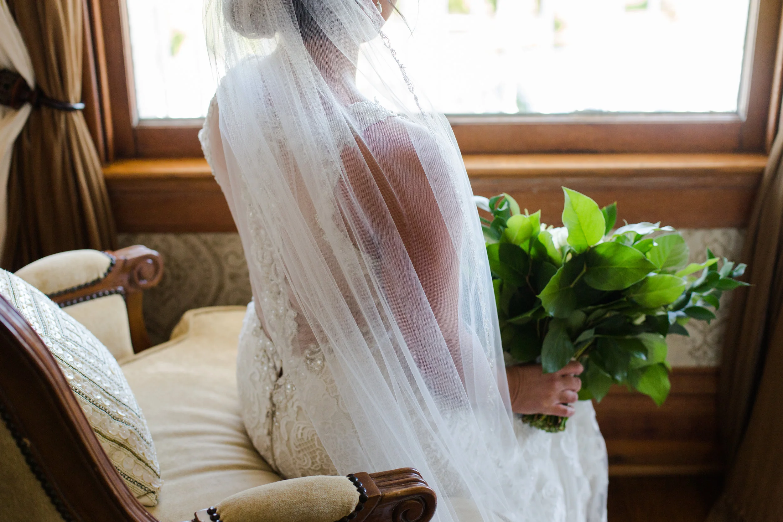 GettingReady_1980EventSpace_PaulKylie-238.jpg