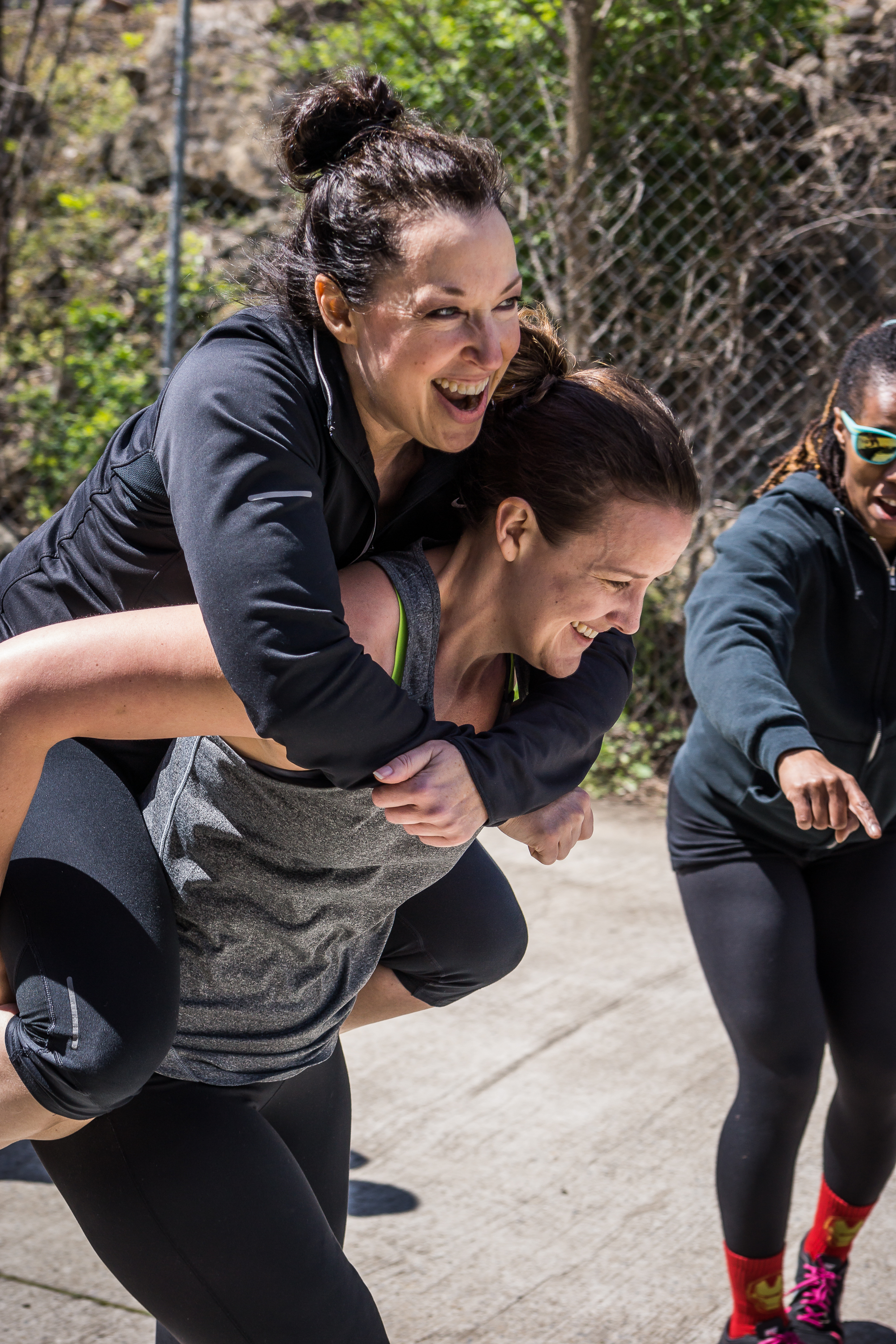 Crossfit competition partner carry races