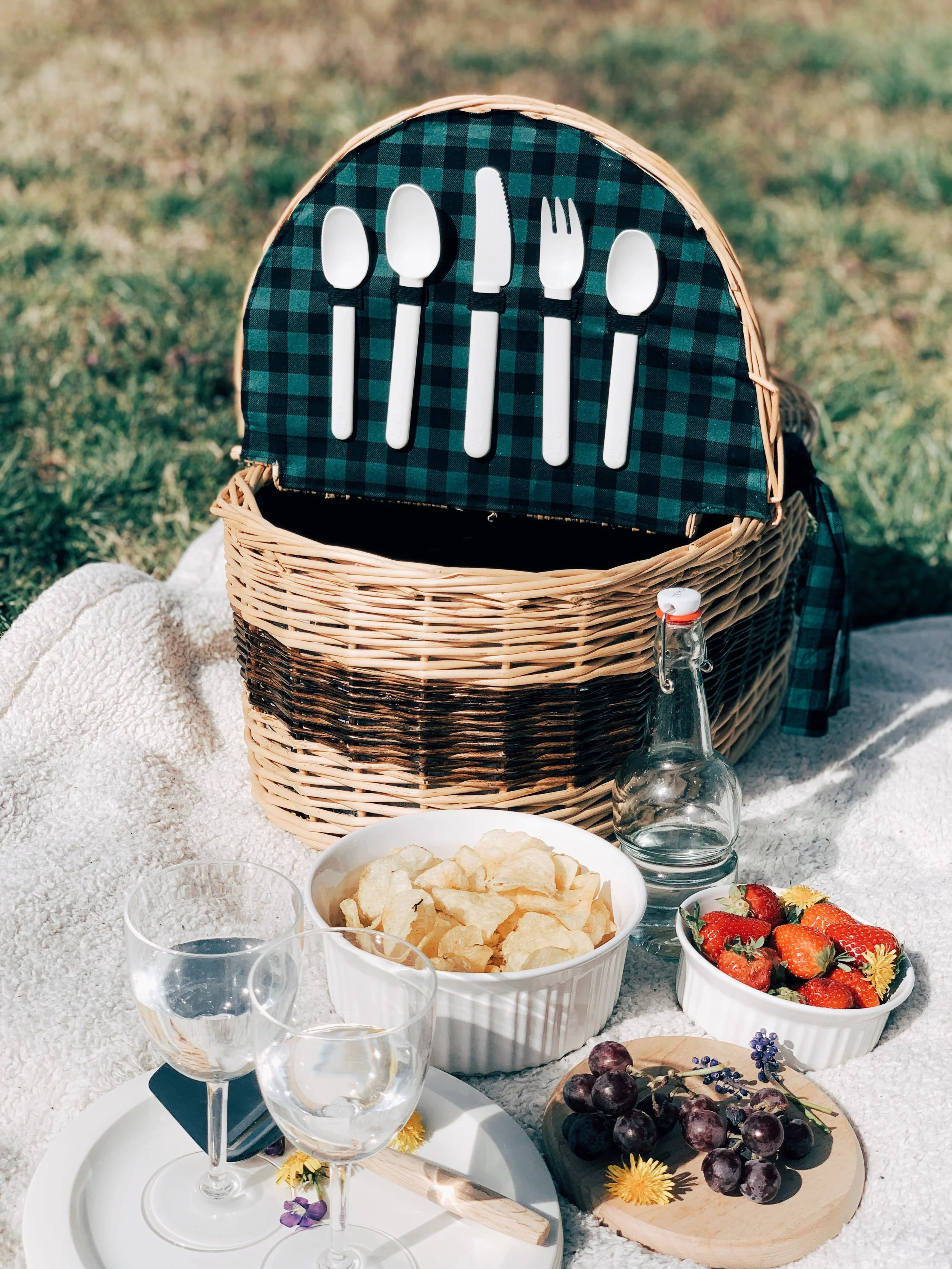 DIY Modern Picnic Basket — DEERYARD