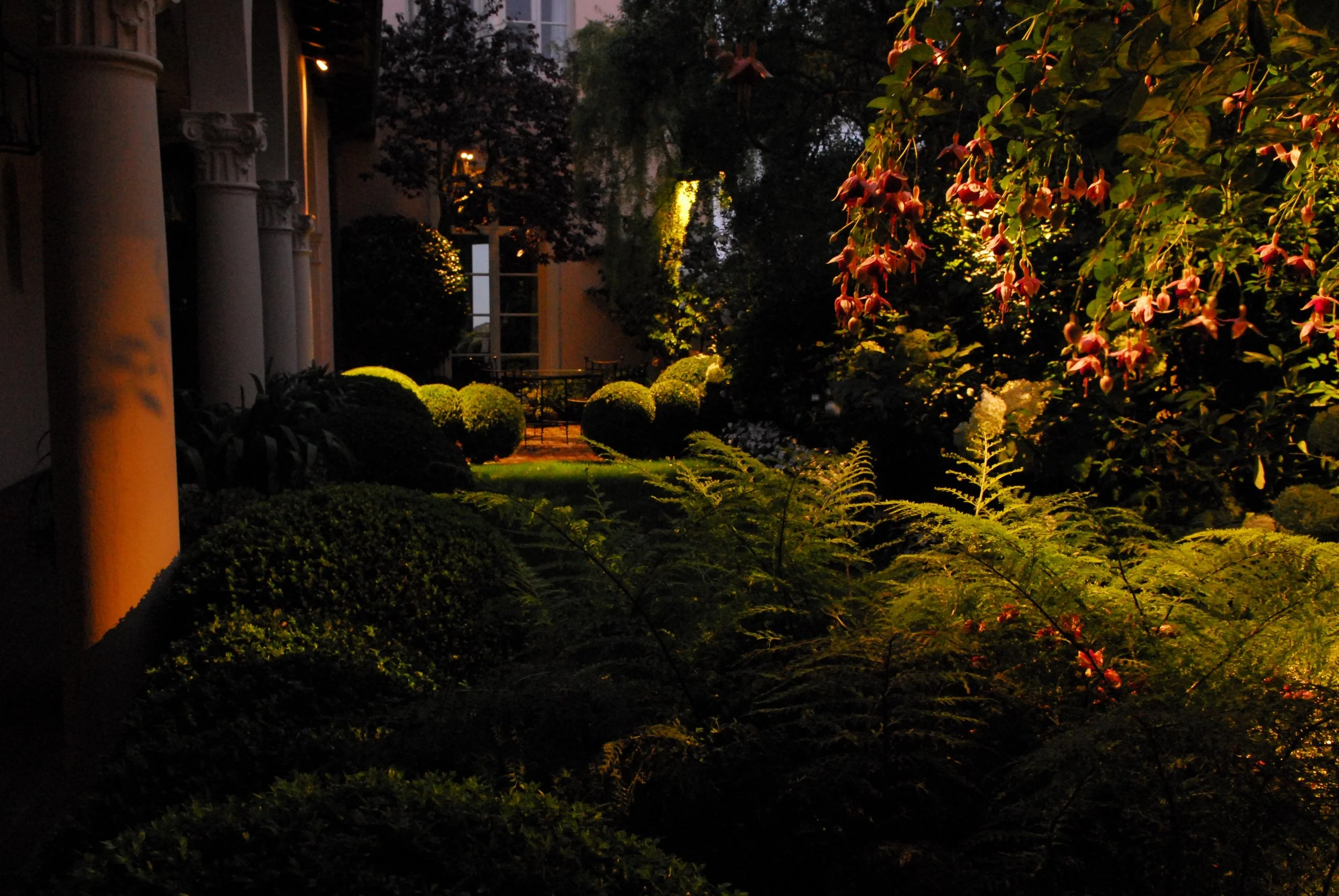 Pacific Heights Evening Photography: Curtis E. Dennison