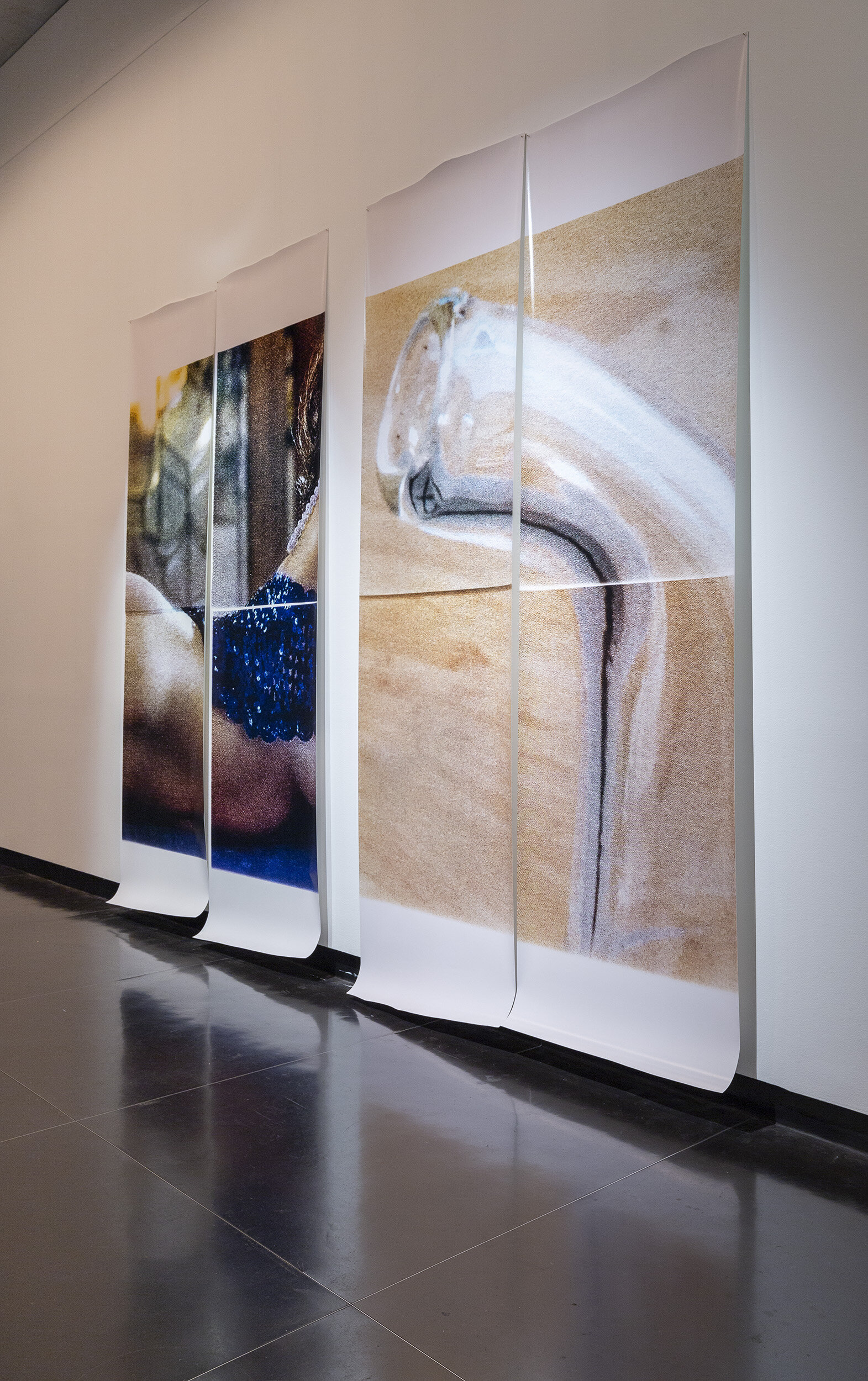 Photograph by Christian Capurro. Installation view, Performing textiles, Ian Potter Museum of Art, University of Melbourne.