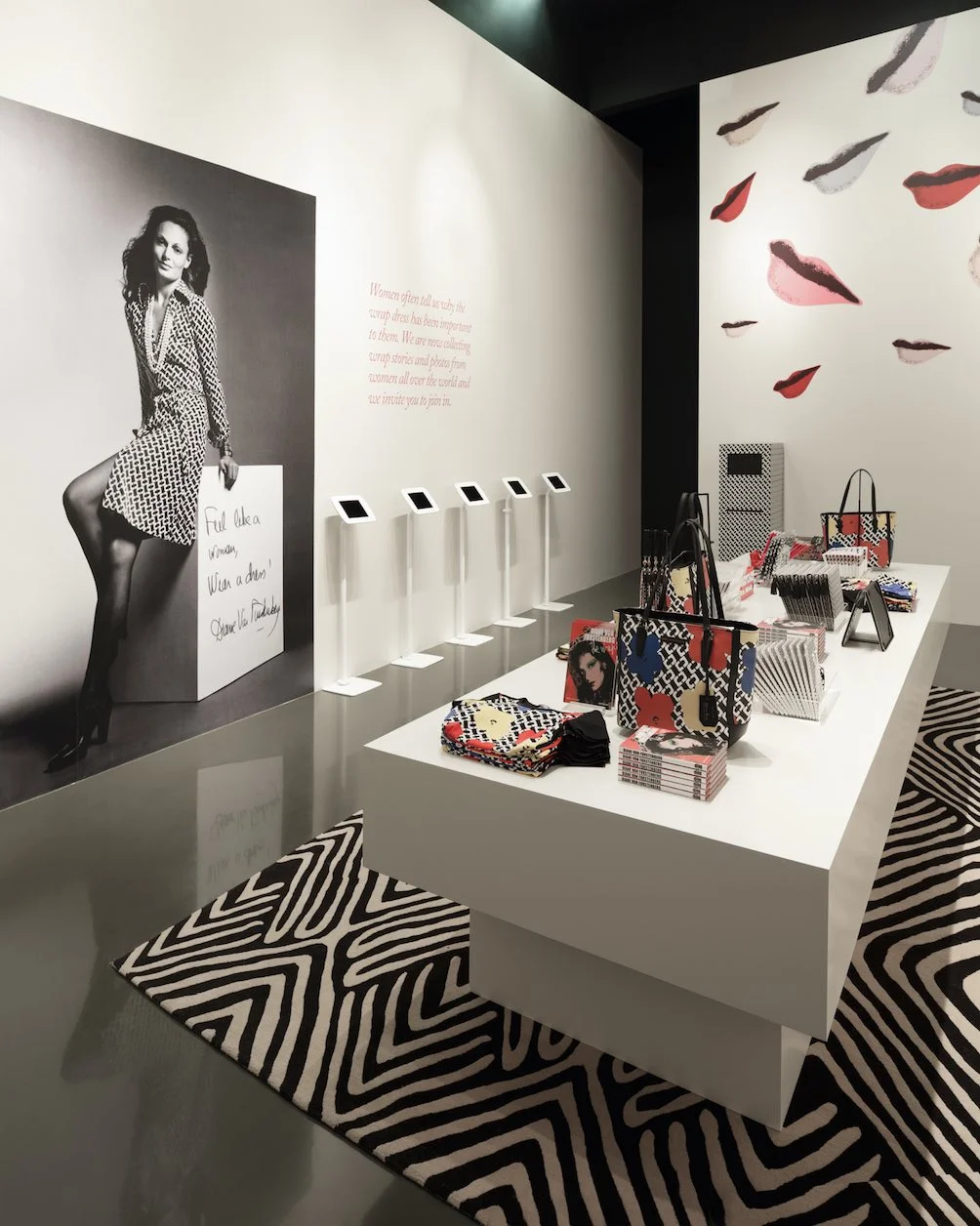 SBSTUDIO_EXHIBITION_DVF_3.jpg