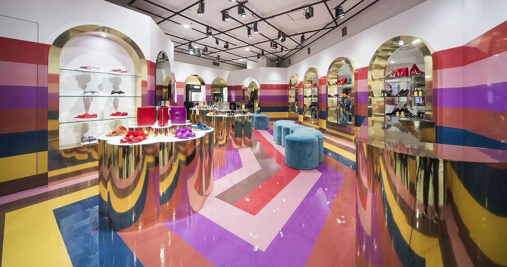 SBSTUDIO_INSTALLATION_SALVATORE_FERRAGAMO_ISETAN_TOKYO_5.jpg