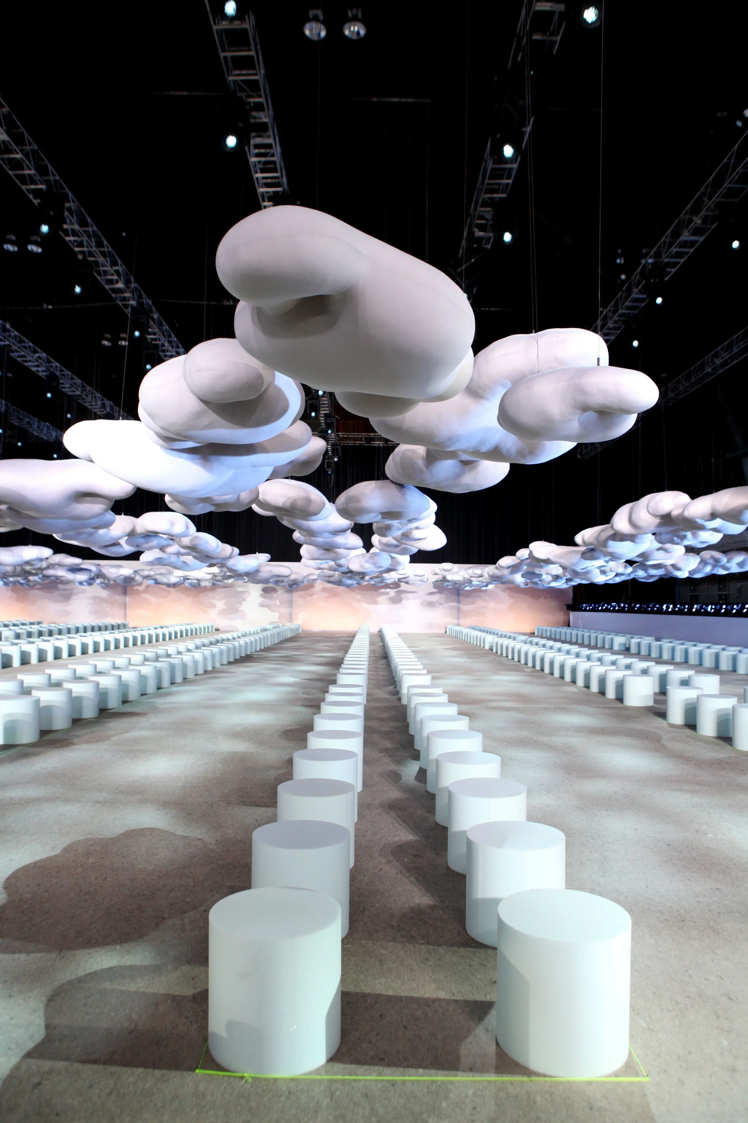 SBStudio_Fashion_Show_Marc_Jacobs_Fall_Winter_2014.jpg