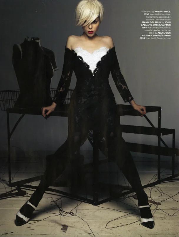 SBStudio_Editorial_British_Vogue_DEC_2006_Craig_Mcdean_2.jpg