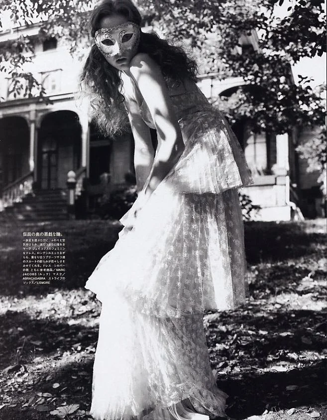 SBStudio_Editorial_Japanese_Vogue_MAR_2006_Carter_Smith_1.jpg