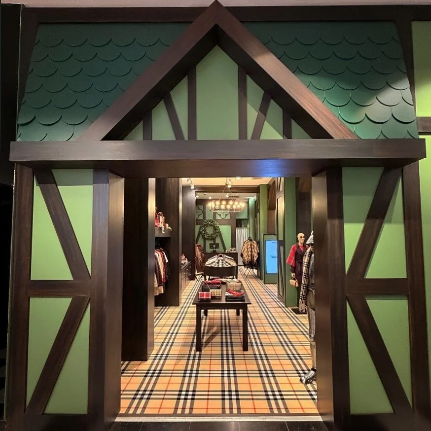 Bloomingdale&rsquo;s x Burberry Holiday 2025
Happy Together 

@bloomingdales 
@burberry 
@klharter 
@konduitnyc 
📷 @matthewcarasella