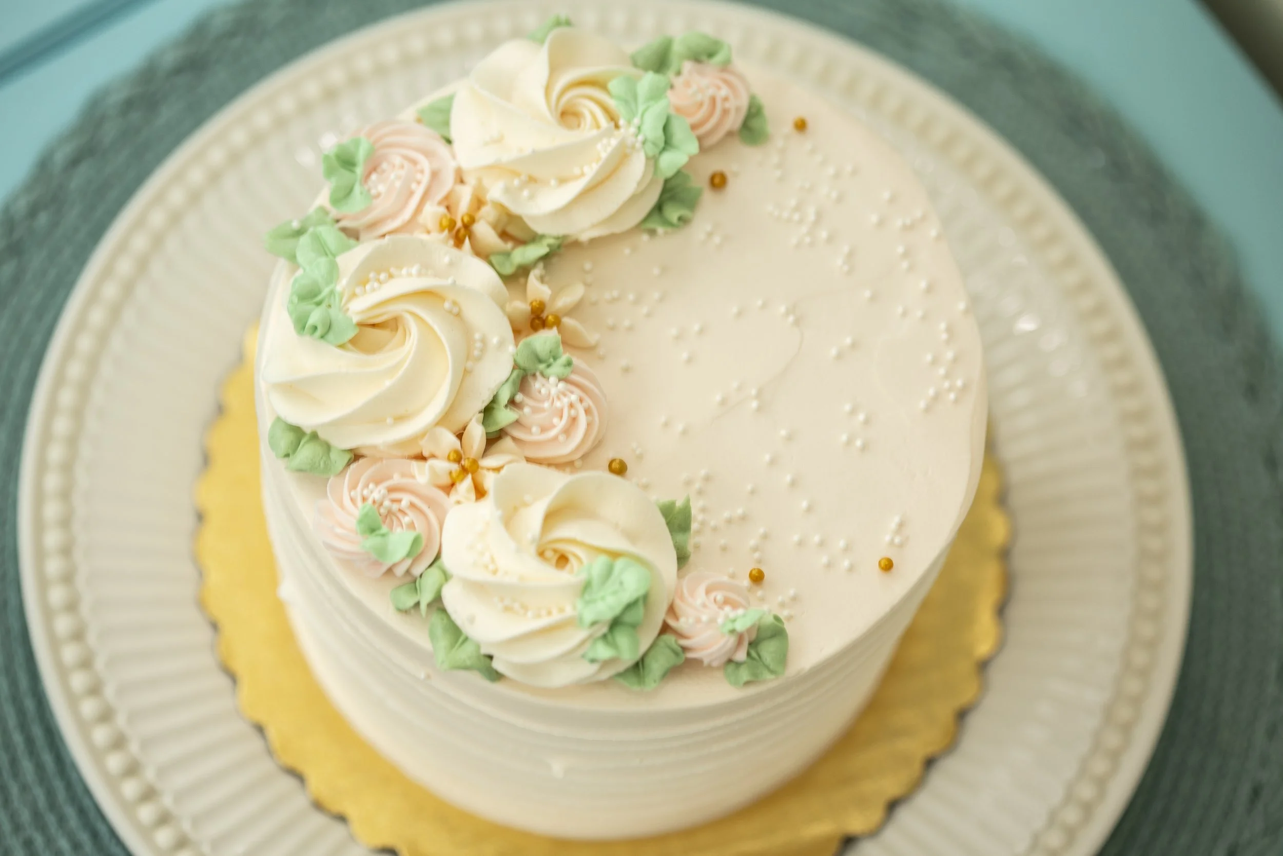 Vintage Swirl Cresent Floral