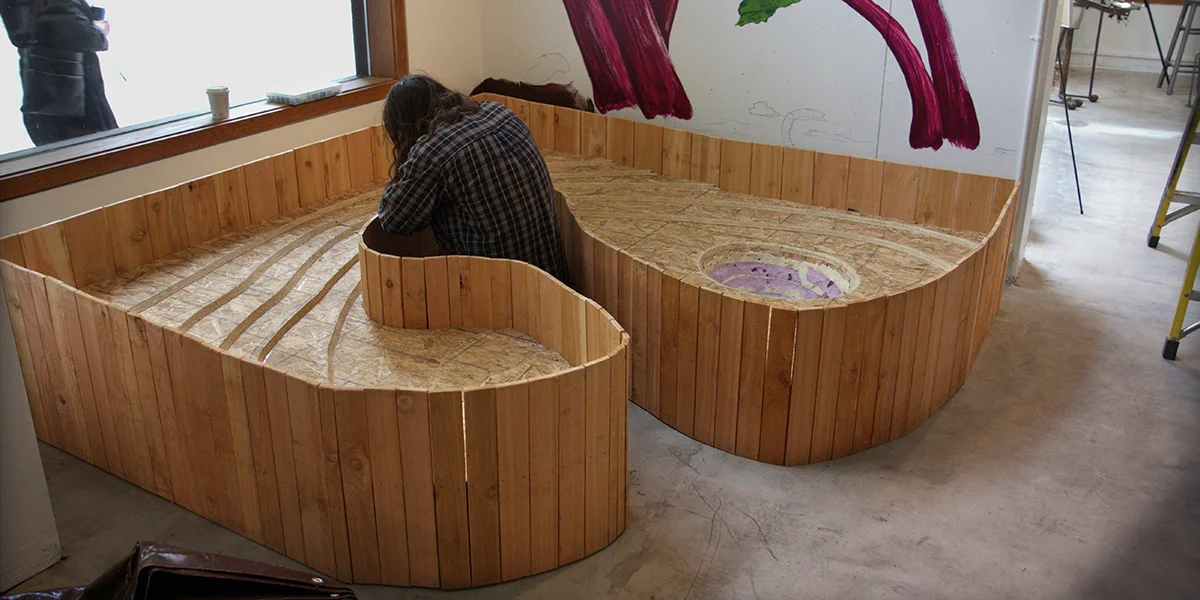 History: Indoor garden bed