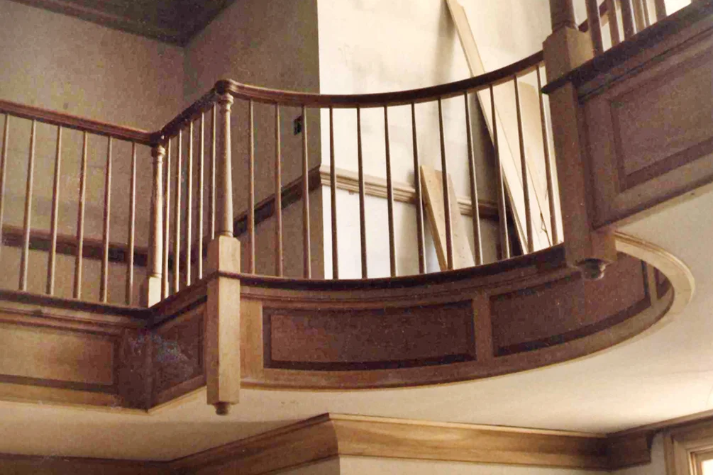 1986-4/1 Balustrade, Lexington KY