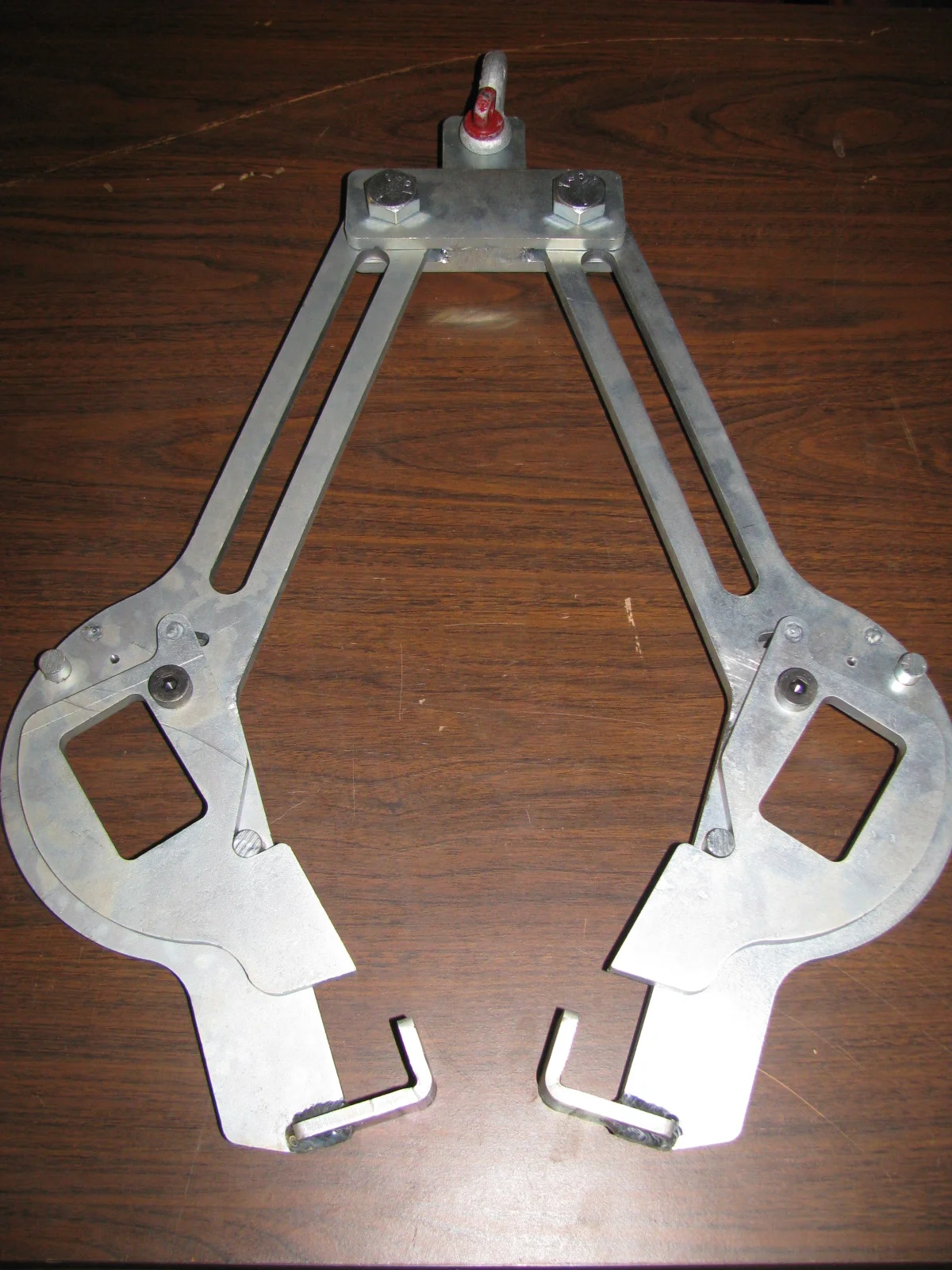 Zinc Plated Lifting Device.JPG