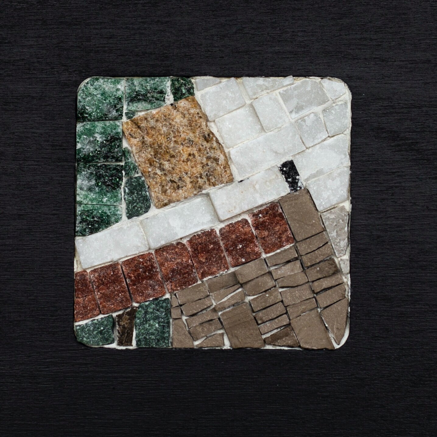 Contemporary mosaic presents a reinterpretation of the beauty of the downtown.