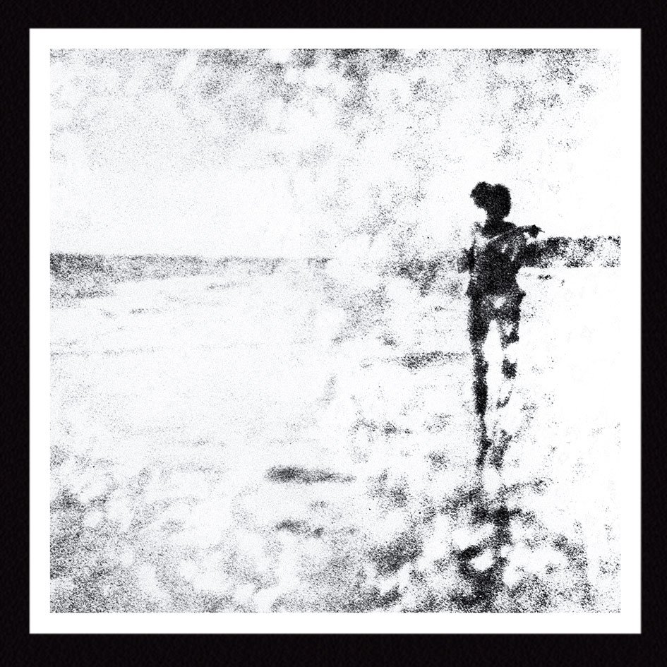 Artistic black-and-white photography that explores the relationship between modern society and memories.