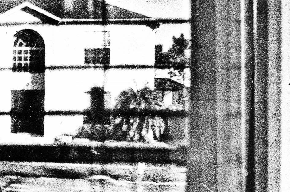 The+House+That+Sold+Its+Shadow+fr.jpg
