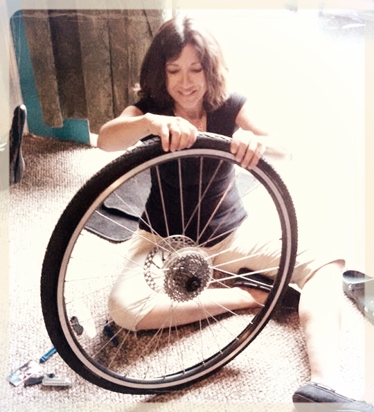 dianasinglemombicyclewithkids.jpeg