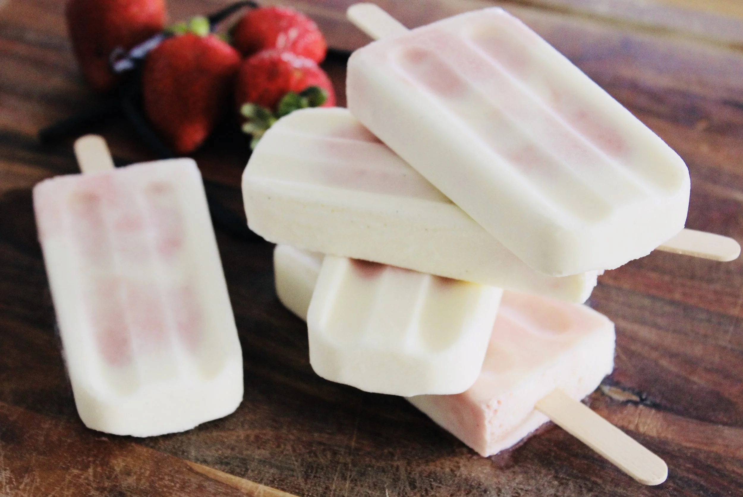 Strawberry & Cream Pops