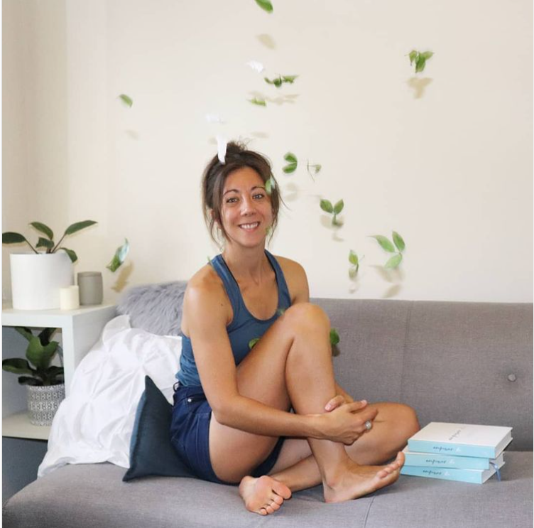 5 Journal Prompts to start the New Year 2022!