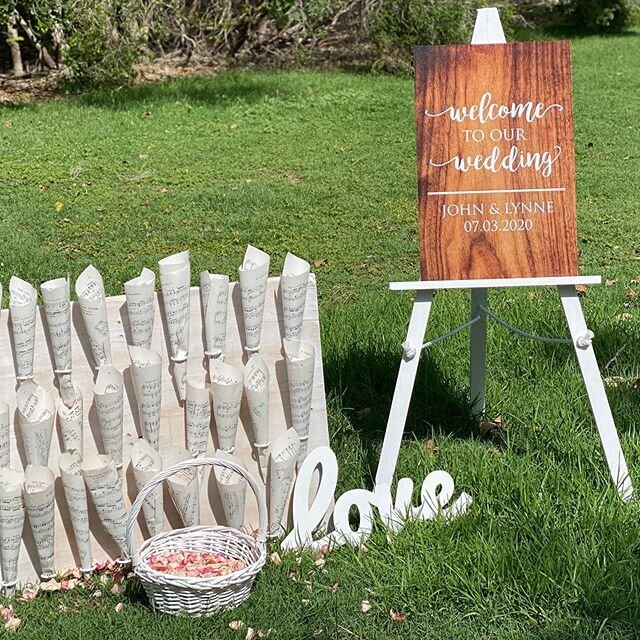 Loved this idea from one of our clever brides, confetti cones made from sheet music 🎵🎶🎵🎶 Looked great with our rustic cone stand
.
.
.
.
.
#northernbeacheswedding
#northernbeachesweddinghire #wedding #weddingday #specialday #diywedding #weddingpr