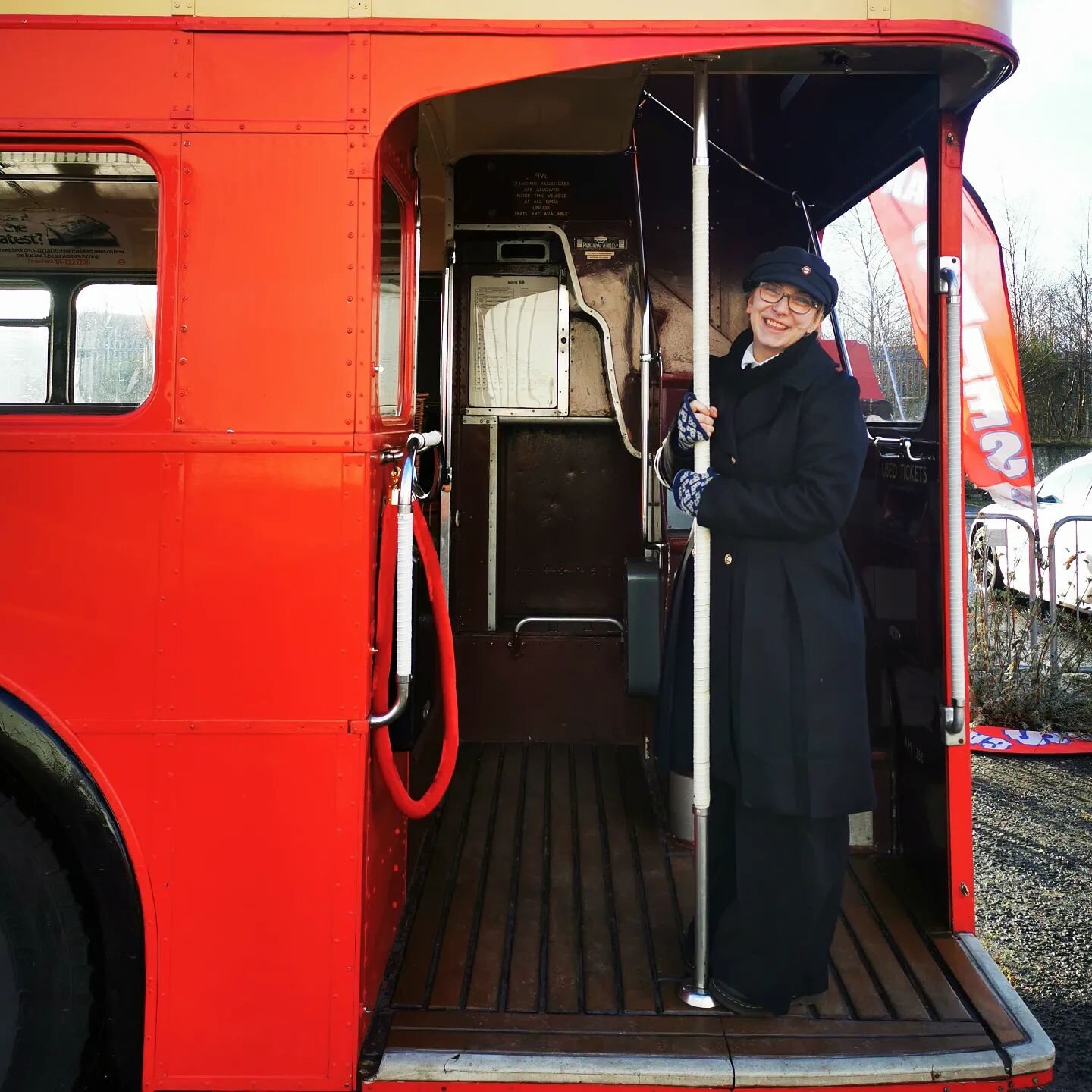 It may be a little dreich out today but conductor Chlo&eacute; is still bringing bright and happy smiles on our iconic Red Routemasters!
.
.
.
.
.
#edinburgh #edinburghevents #edinburghwedding #scottishwedding #weddinginspiration #dreamweddings #vint