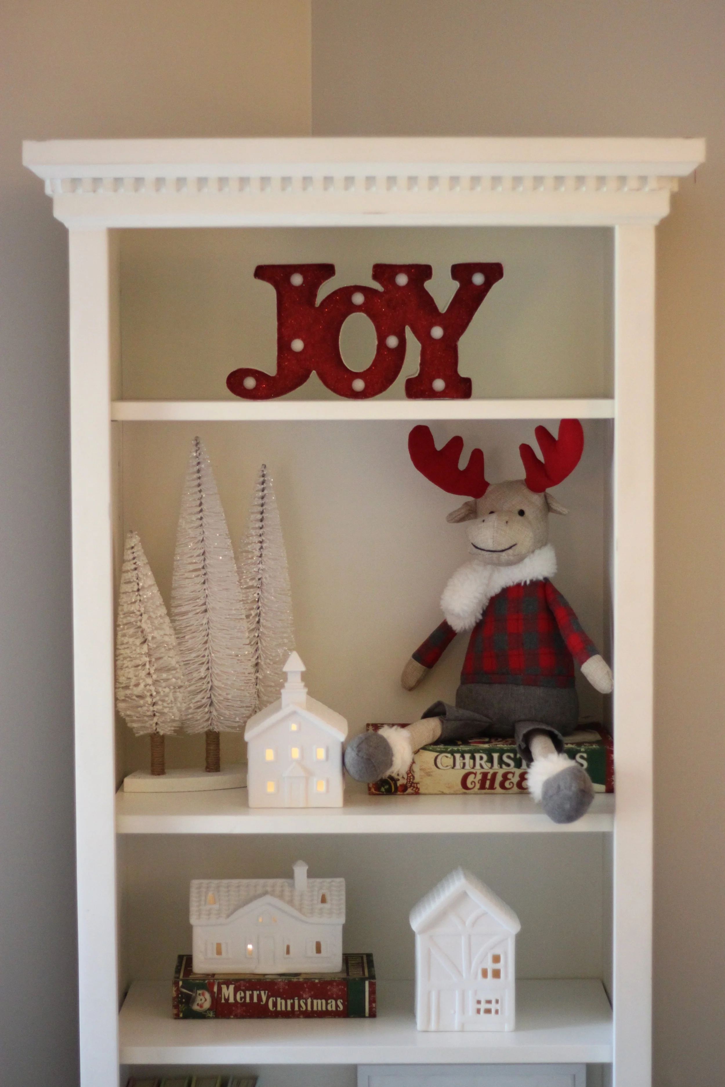 HolidayNurseryShelves.JPG