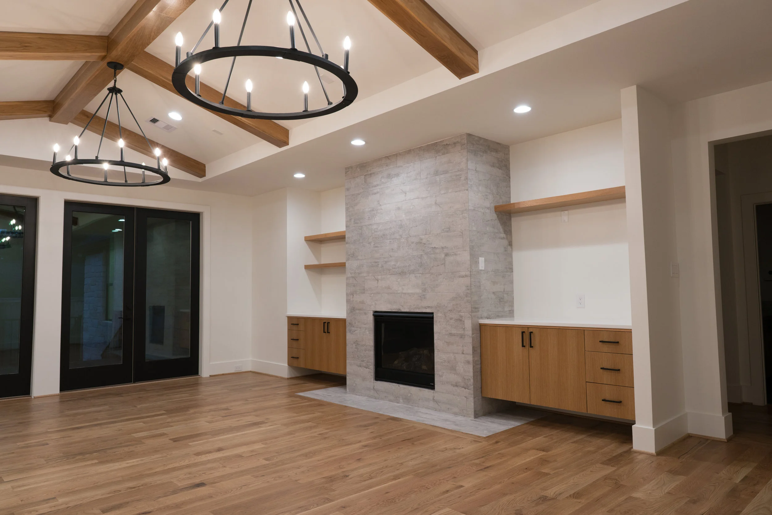 5 - Family Room.jpg