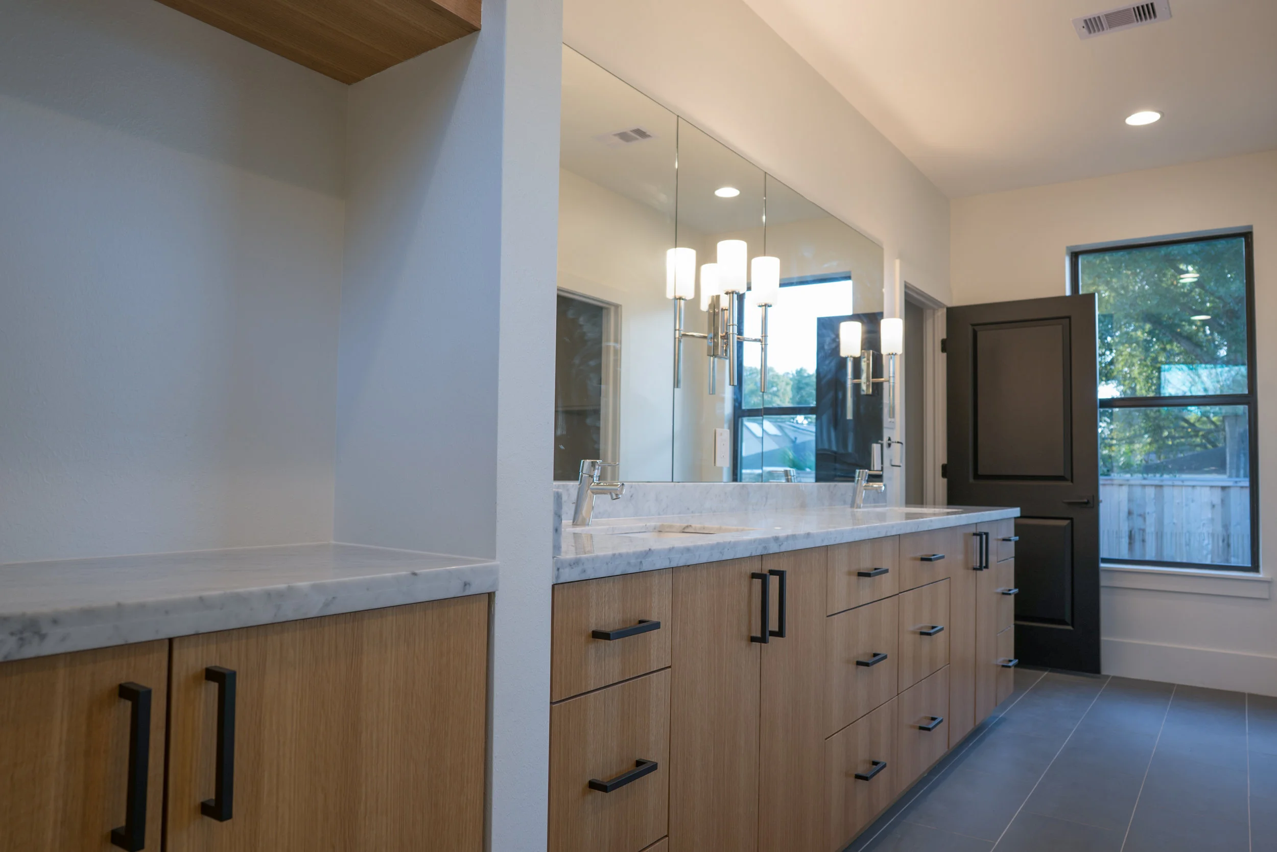 23 - Master Bath 5.jpg