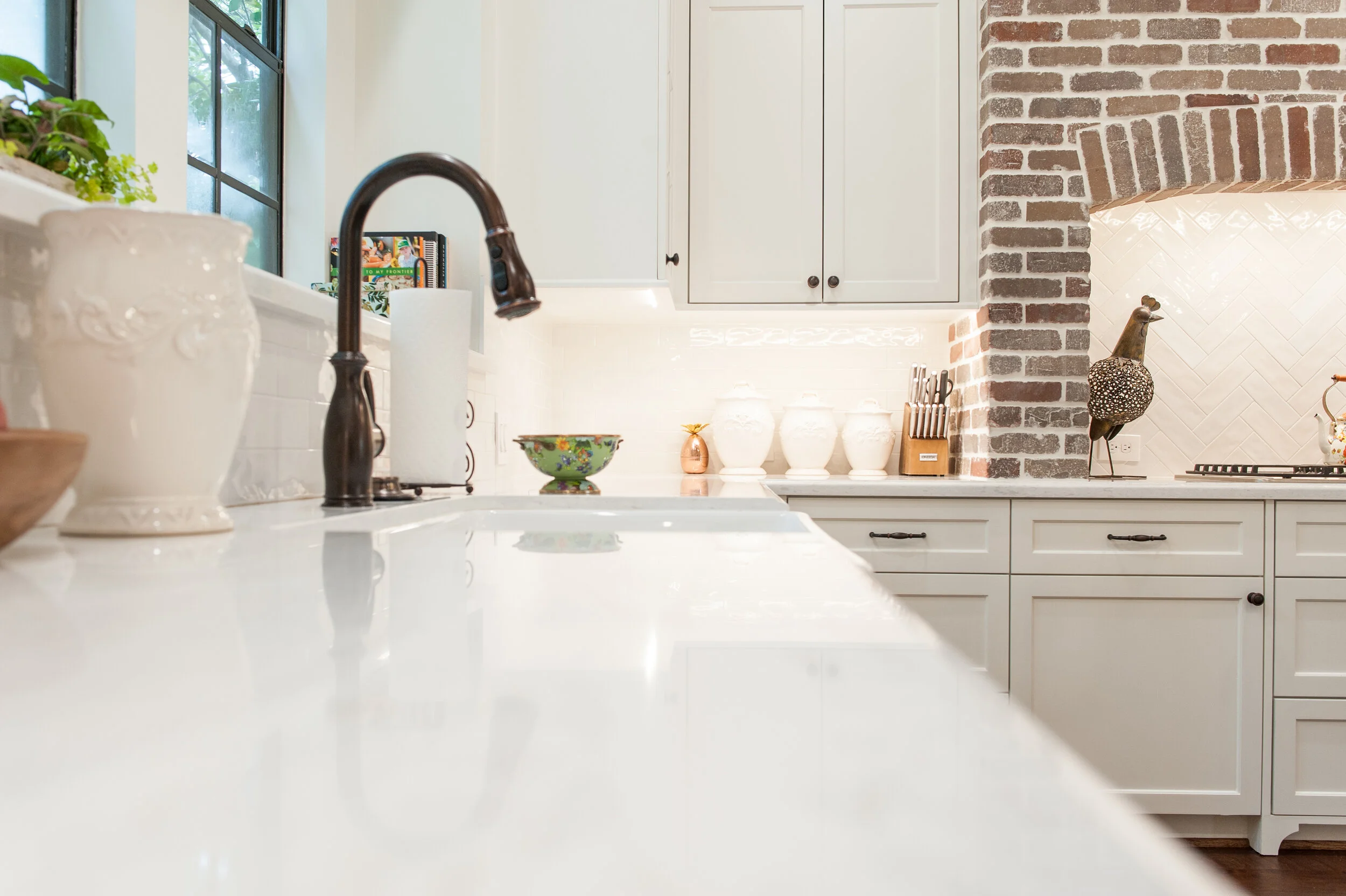 Farmhouse Kitchen Remodel by CRAFTED Custom Homes + Renovations project photo 6