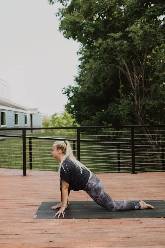 Low Crescent Lunge Lower into a low crescent lunge, tenting the fingers alongside the foot for support.