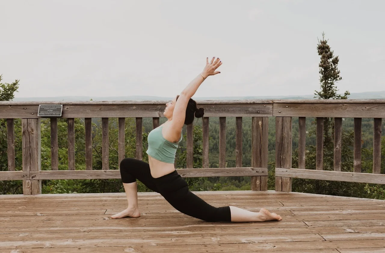Low Crescent Lunge - Optional Extension Inhale and lift the arms overhead. If it feels good, try finding a slight back bend.