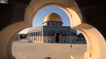 REPOST: Guerre and Shalom, "Happy Ramadan: An outbreak of peace in Jerusalem"
