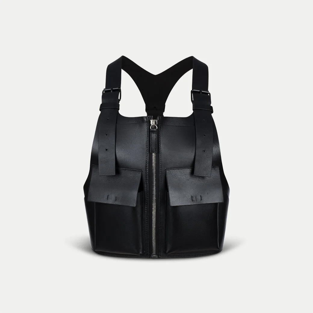 frontpack+black+front.jpg