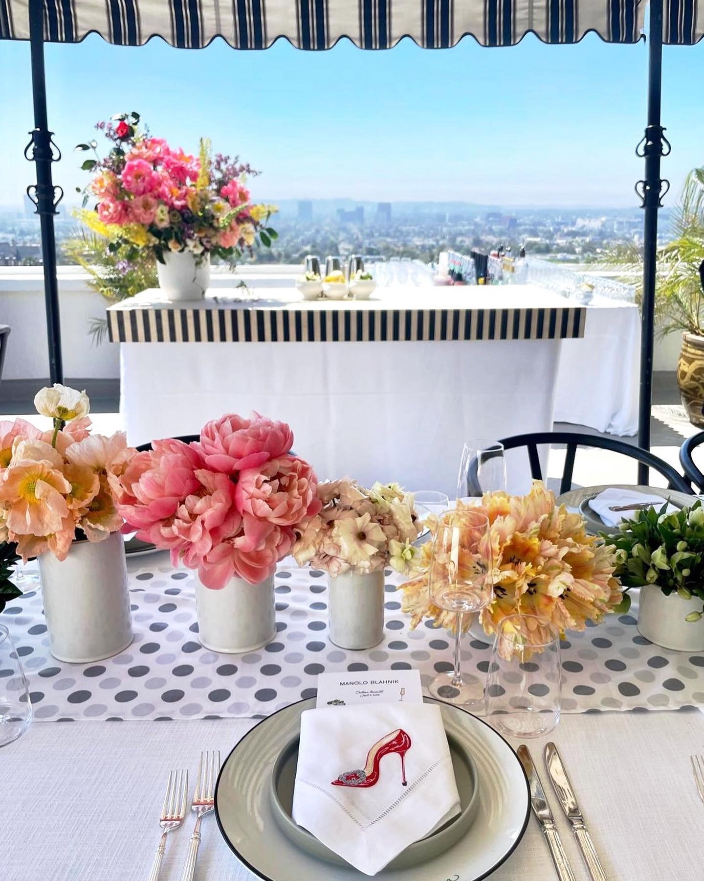 The peonies were popping on the polka dots in Penthouse 64 @chateaumarmont for @manoloblahnik last week. 🌸