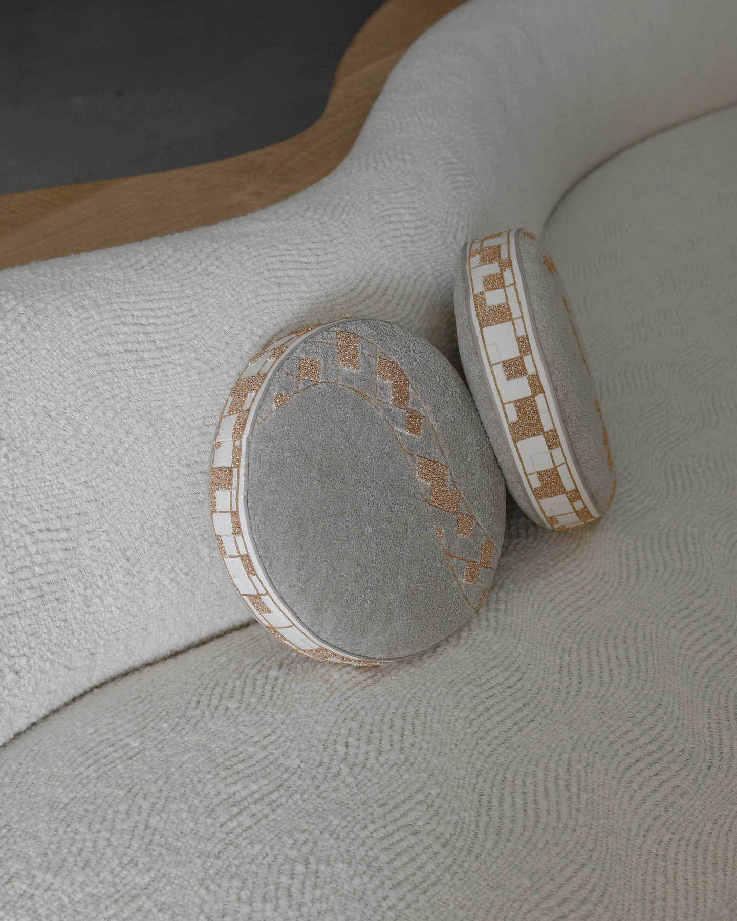 Wave_Sofa_2_537653991_Adobe_Balanced.png
