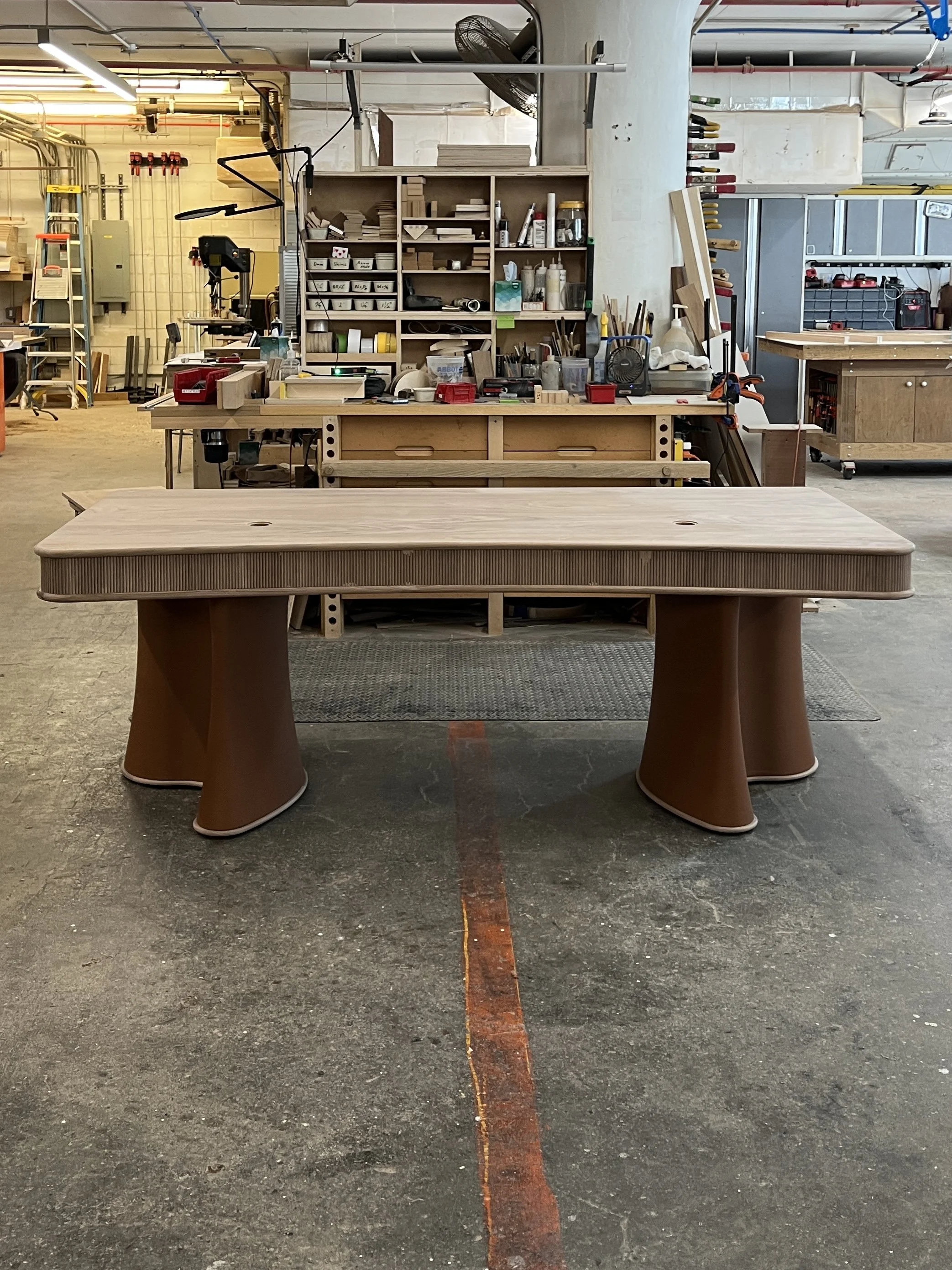 Desk / 10
