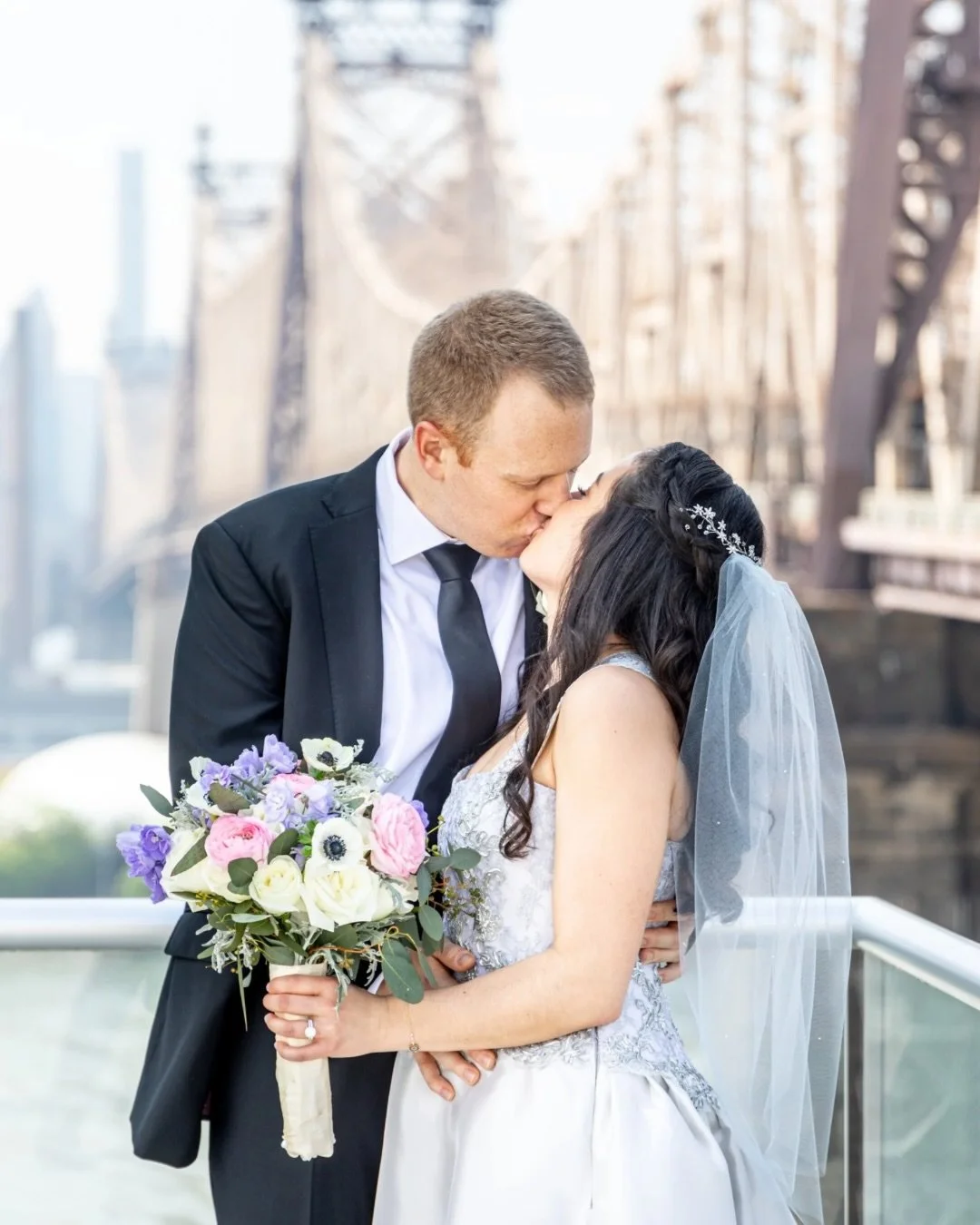 My first time to the @ravelhotel was for D&rsquo;s beautiful wedding where I not only got to assist day of but I had made her silver veil and did the dress alterations 👰🏻&zwj;♀️

Since then I&rsquo;ve had the pleasure of working at a few more weddi