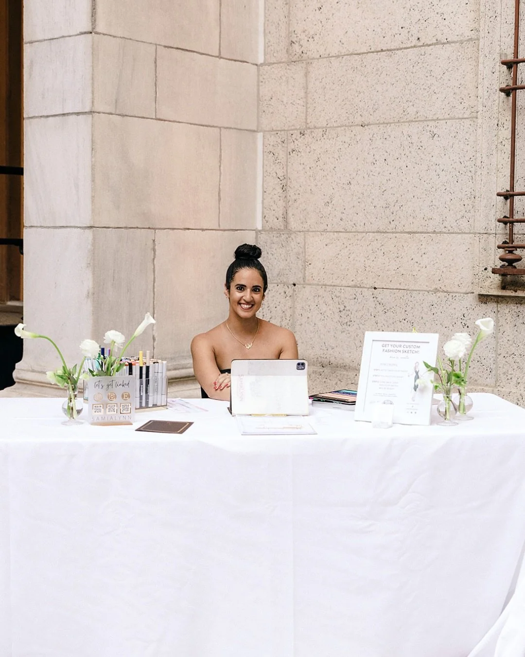 Throwback to one of my favorite weddings at a favorite Boston venue 🏛️

@puaaganoa and @chupi.jg had the most epic wedding at the @bplboston complete with a cool, modern aesthetic and Samoan dancing to represent P&rsquo;s heritage 🇼🇸

P+C had the 
