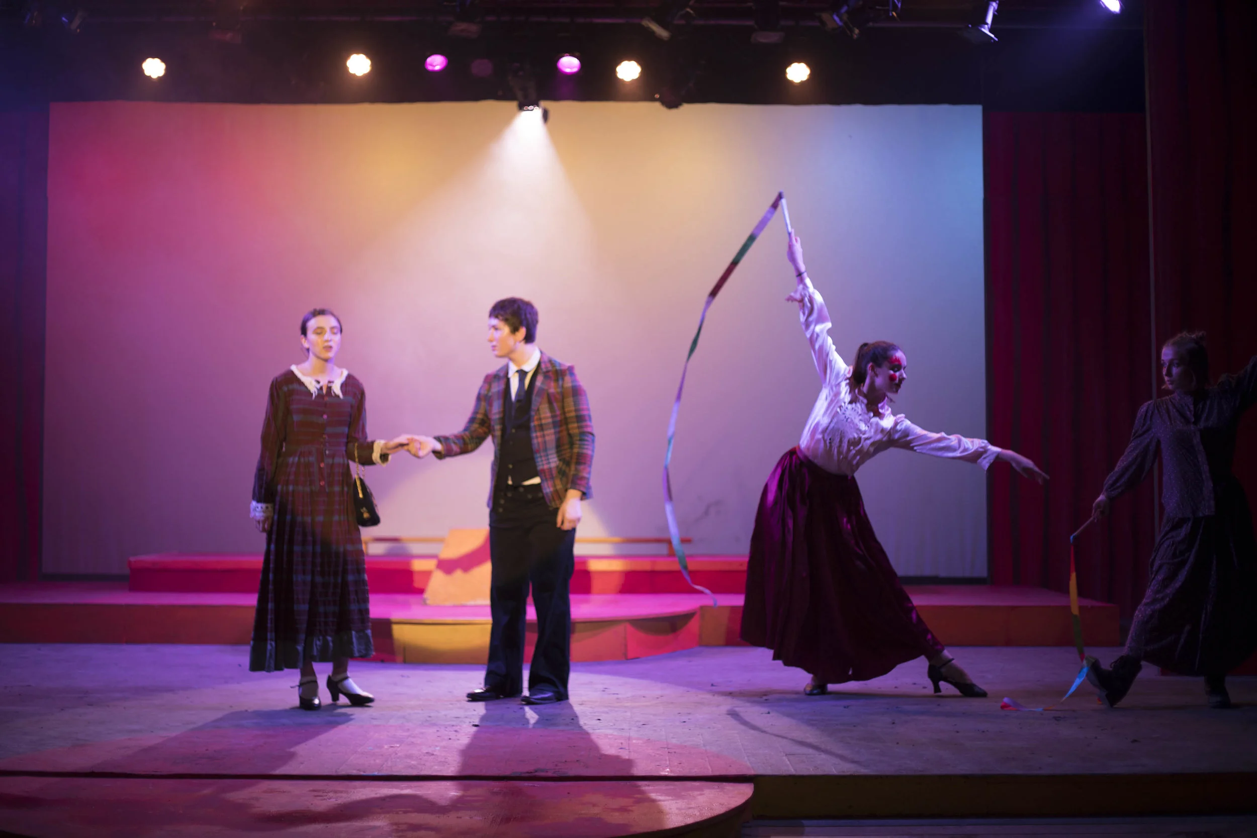 Barnum by Jehanne-Marie Milne-253.jpg