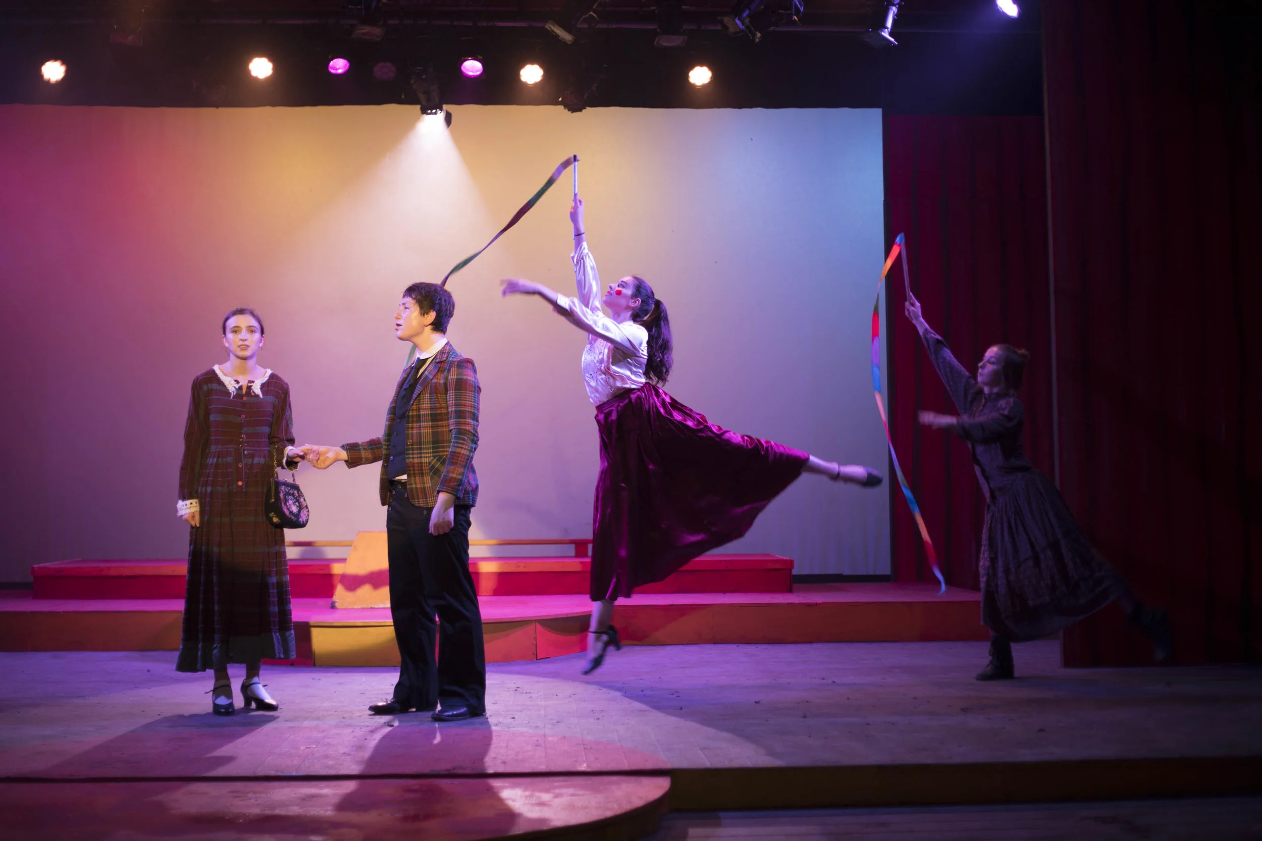 Barnum by Jehanne-Marie Milne-254.jpg