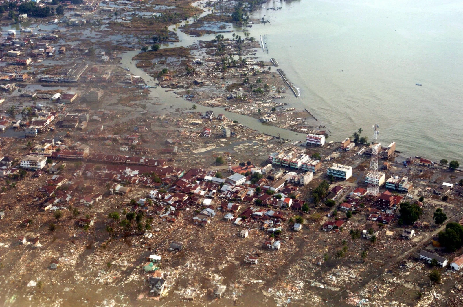 2004-indian-ocean-tsunami.jpg