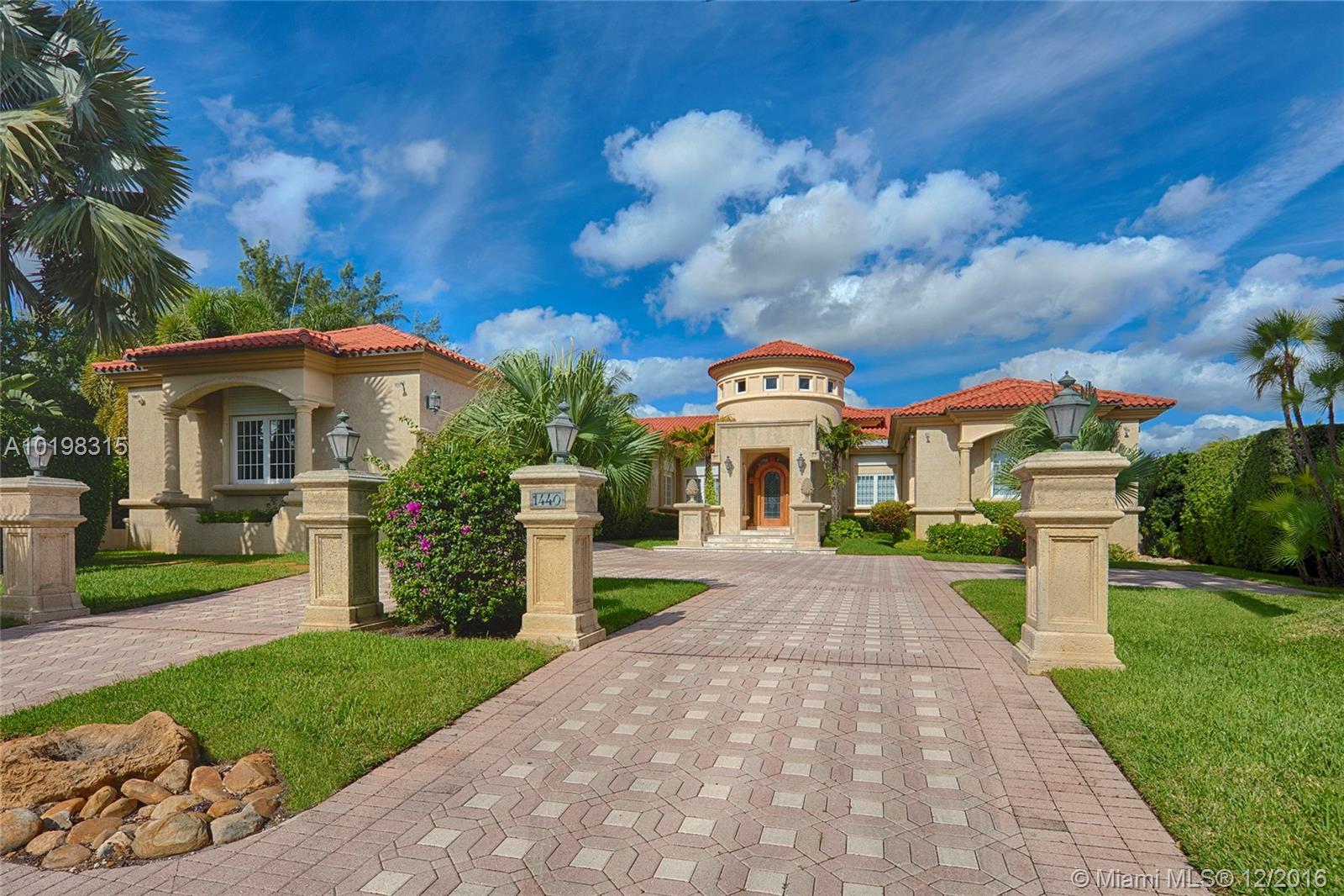 1440 BISCAYA DR