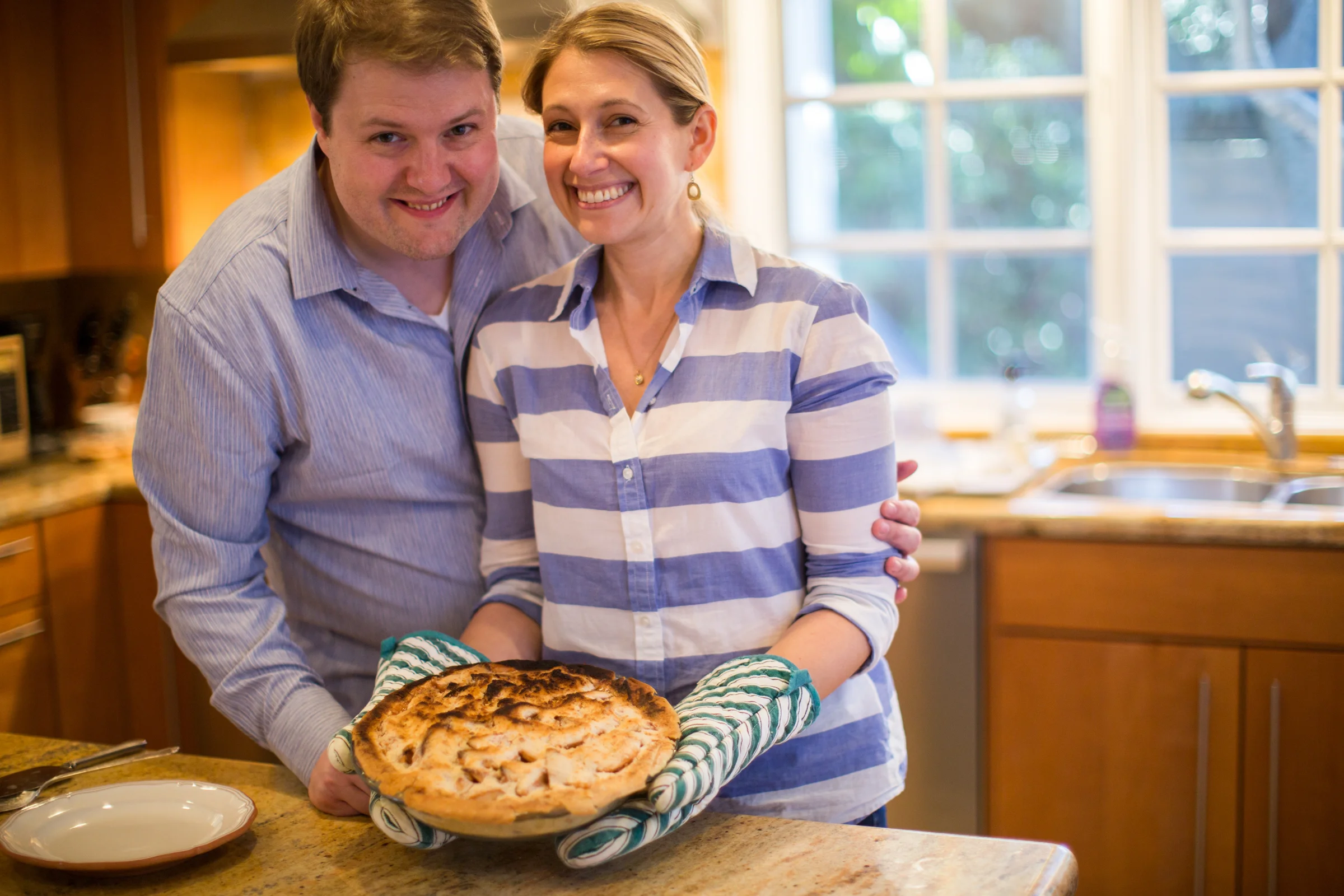 22-baking_engagement_session_the_argus_image.jpg