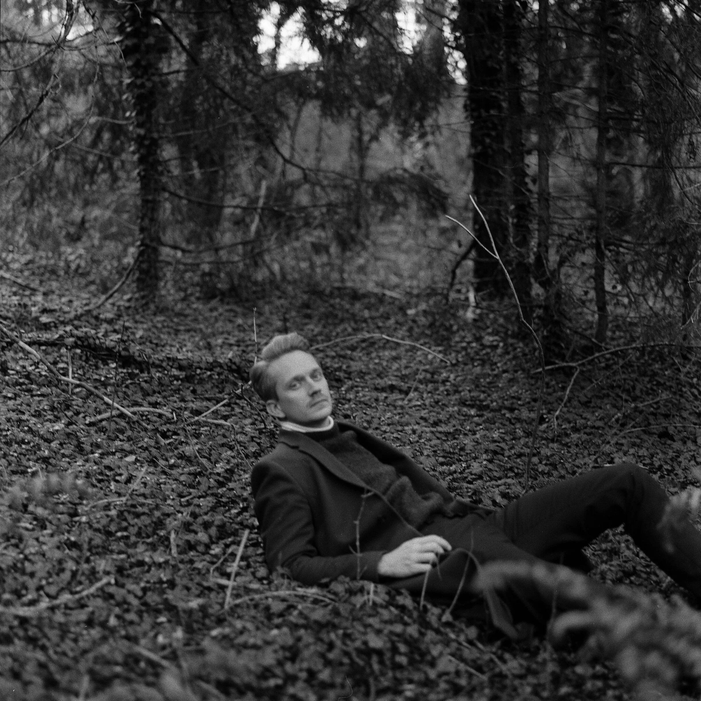 Erik in the Ivy Forest, 25 2018 November (Hasselblad 500 C/M, Ilford Hp5 400) (Copy) (Copy)