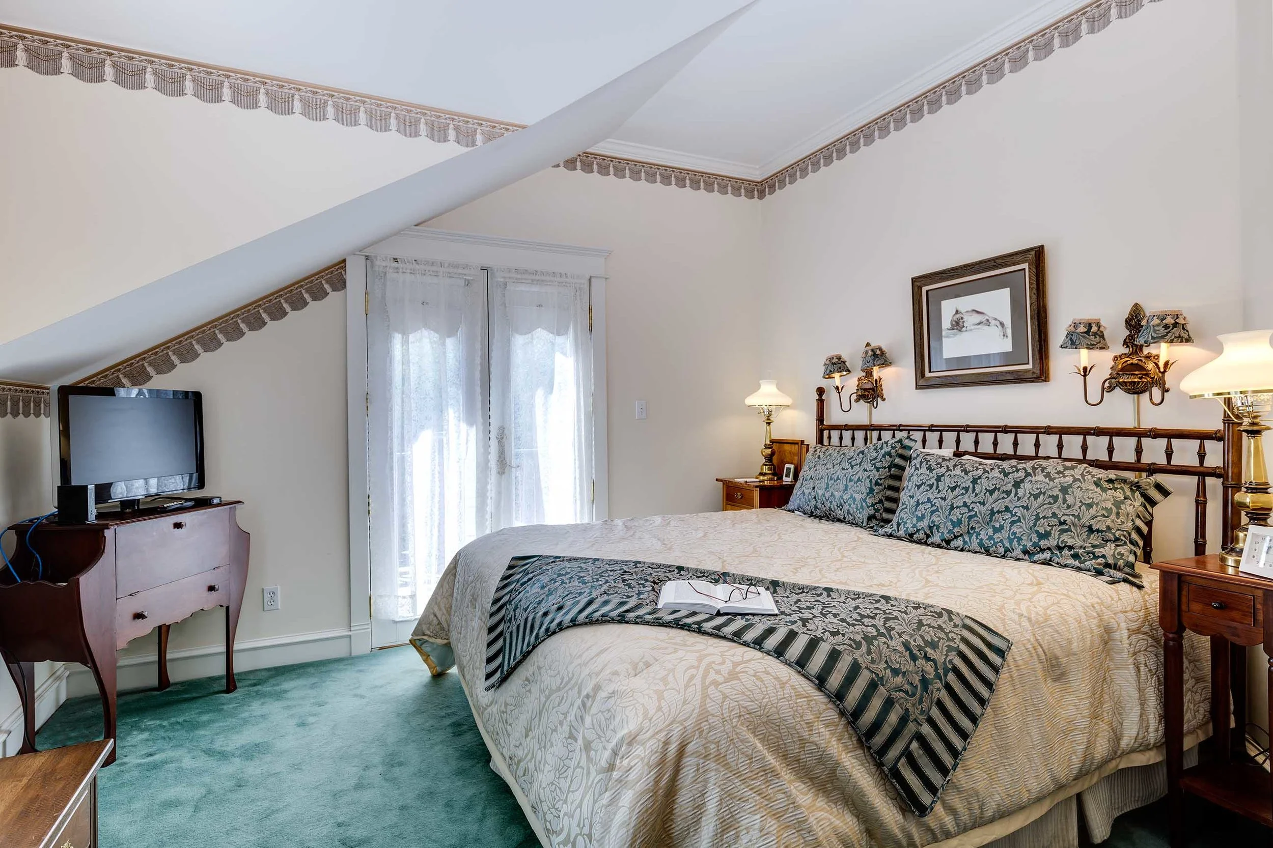 Master Bedroom - Upper Level