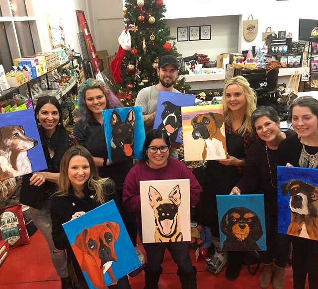 #Throwback Sunday (it&rsquo;s a thing) to one of my first few Paint Your Own Pet classes! 
This group was so much fun, and created really awesome pet portraits of their own! ❣️👏
I can&rsquo;t wait to be back at @petwantsnashvillesouth for a New Year