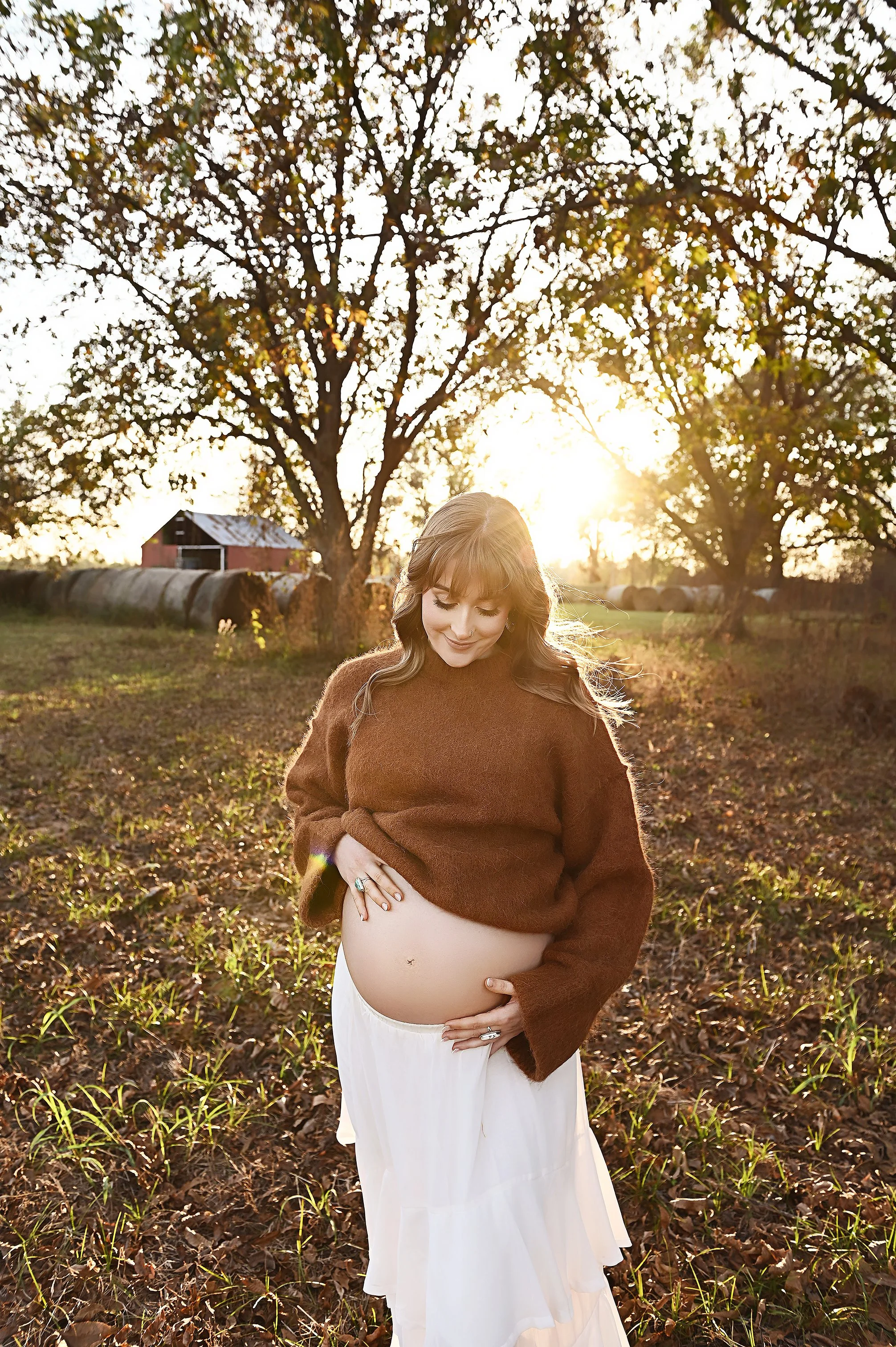 A Relaxed and Effortless Outdoor Maternity Session in North Louisiana
