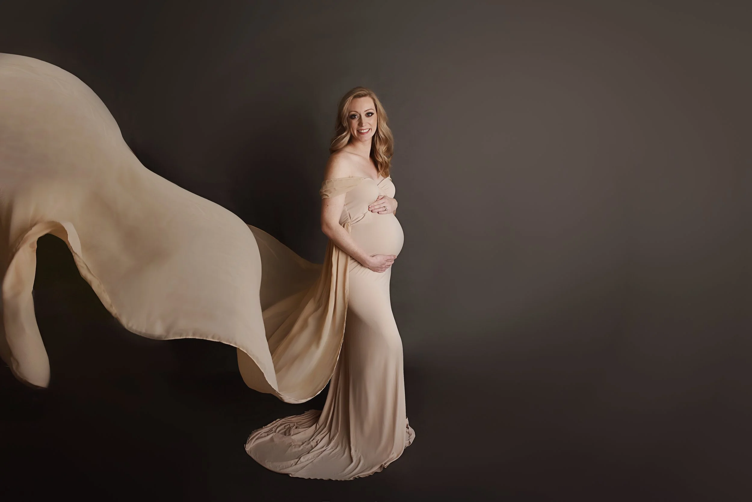Maternity Photographer near me