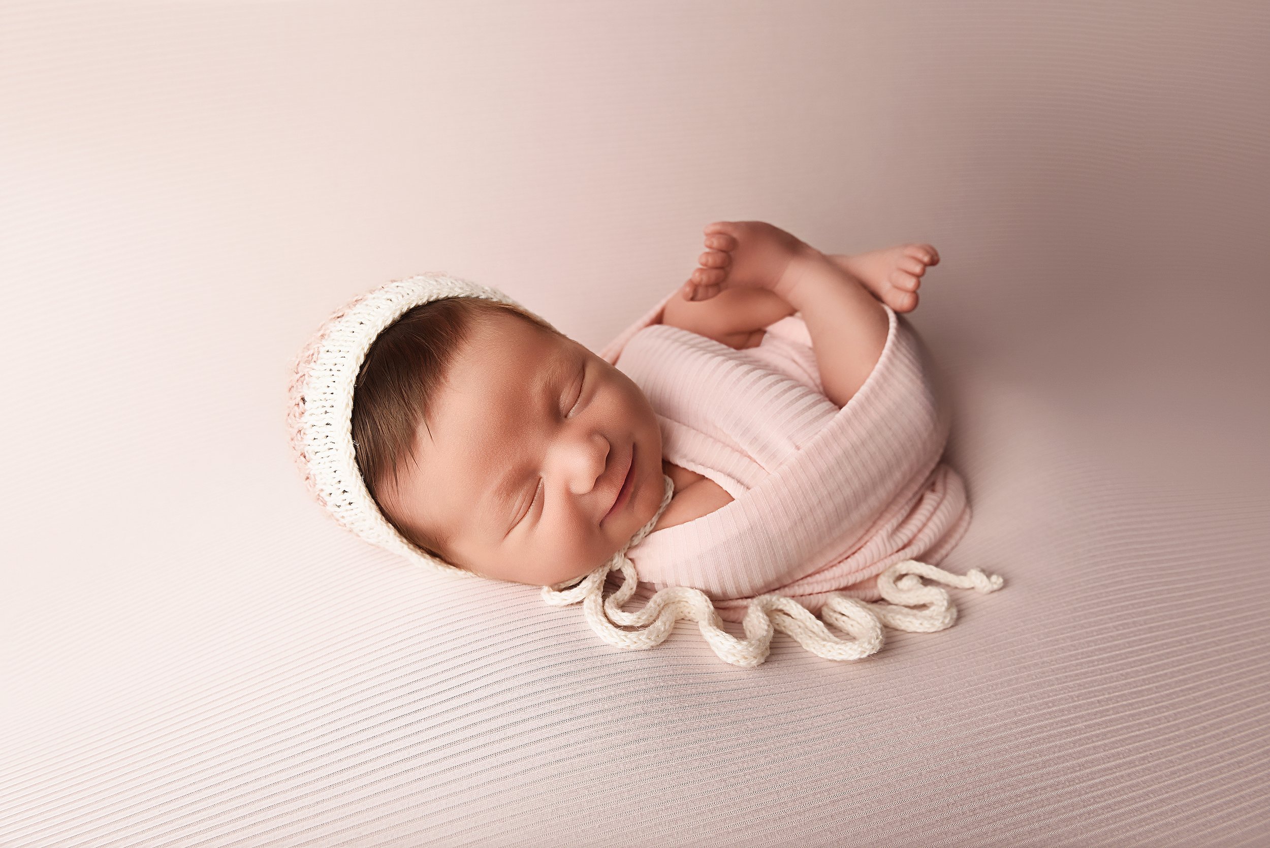 Shreveport newborn photographer near me.