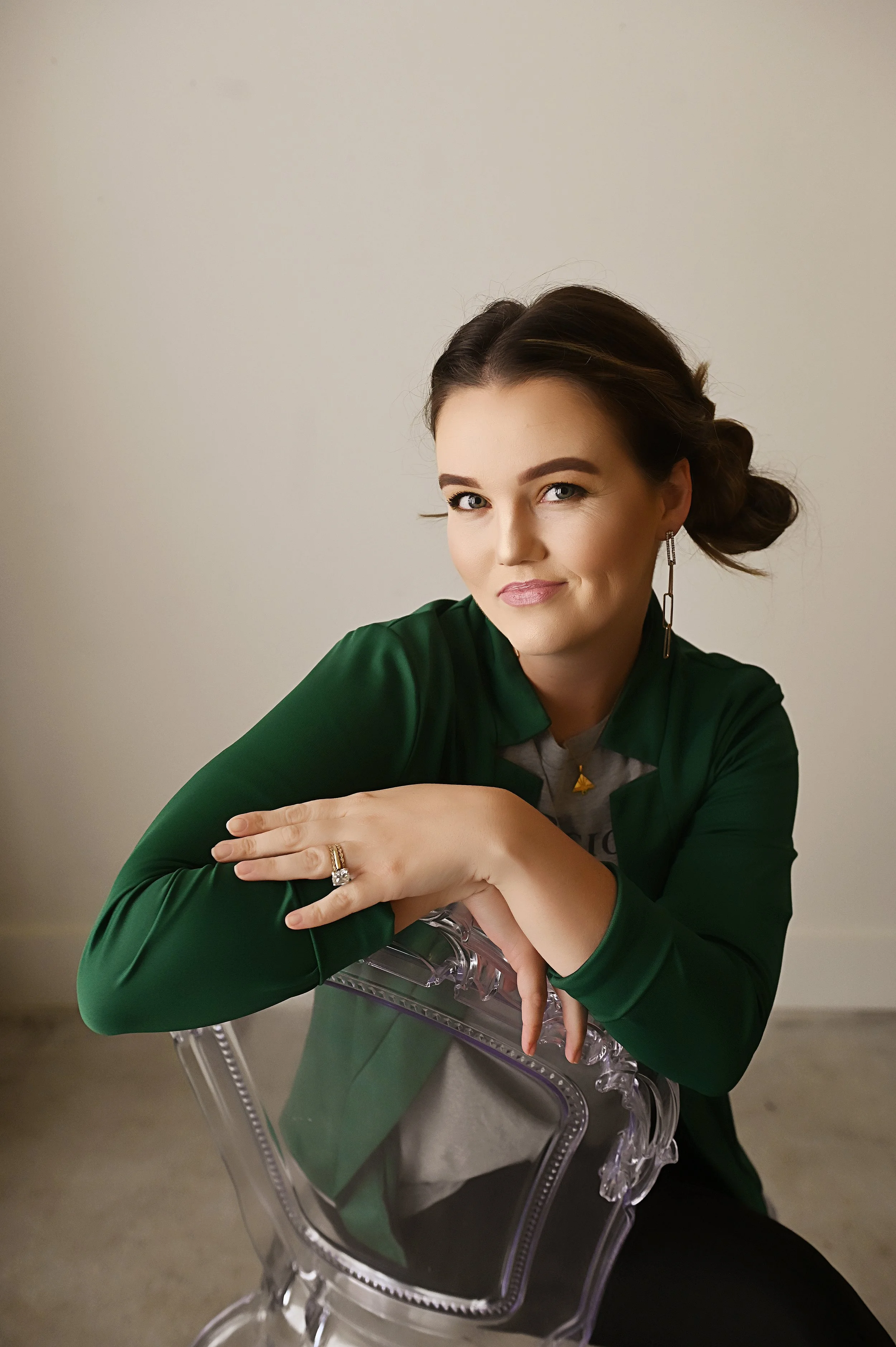 Leslie Whitaker marketing strategist and business coach in Shreveport Louisiana helping entrepreneurs grow their brands through strategic marketing and content creation