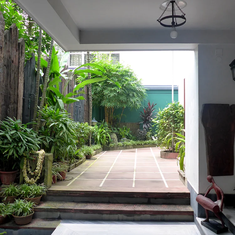 Raja Courtyard, Kolkata, India.150.5.jpg